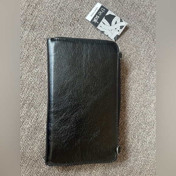 The Sak Black Leather Clutch Wallet - Picture 4 of 9